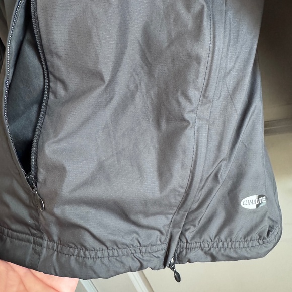 Adidas V-Neck Windbreaker - LIKE NEW 🔥 - Picture 7 of 7